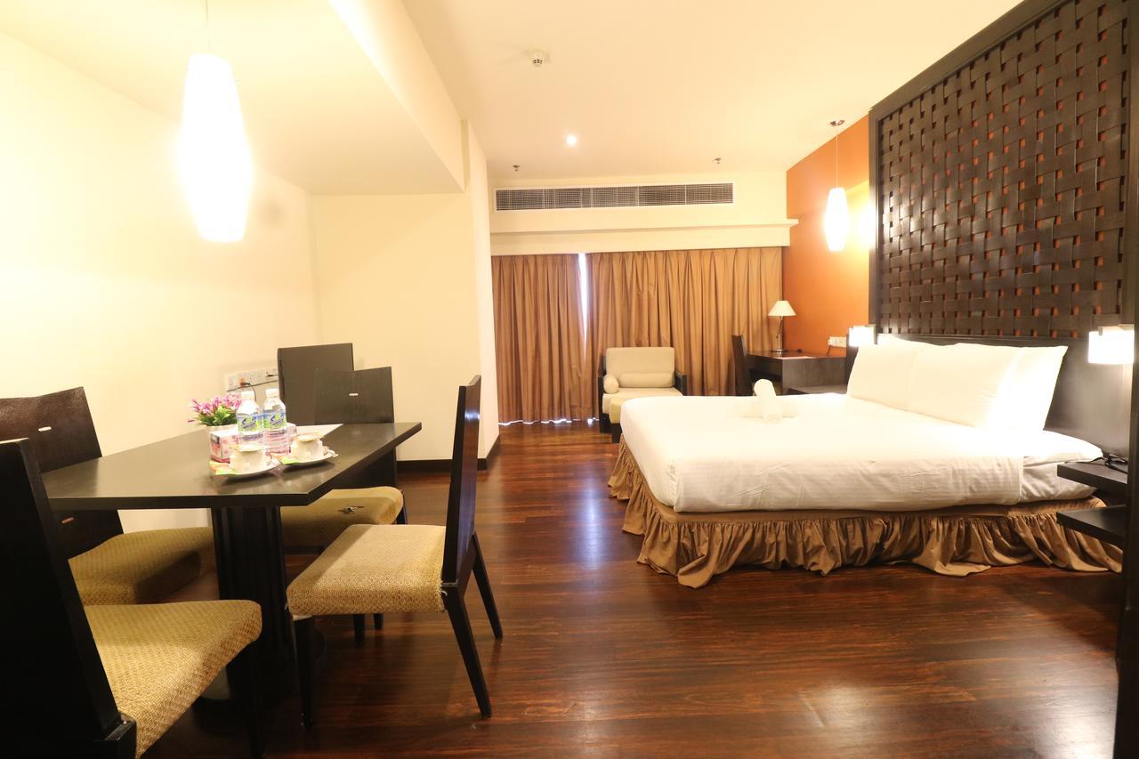 Millennium Suite At Pyramid Tower Petaling Jaya Eksteriør bilde
