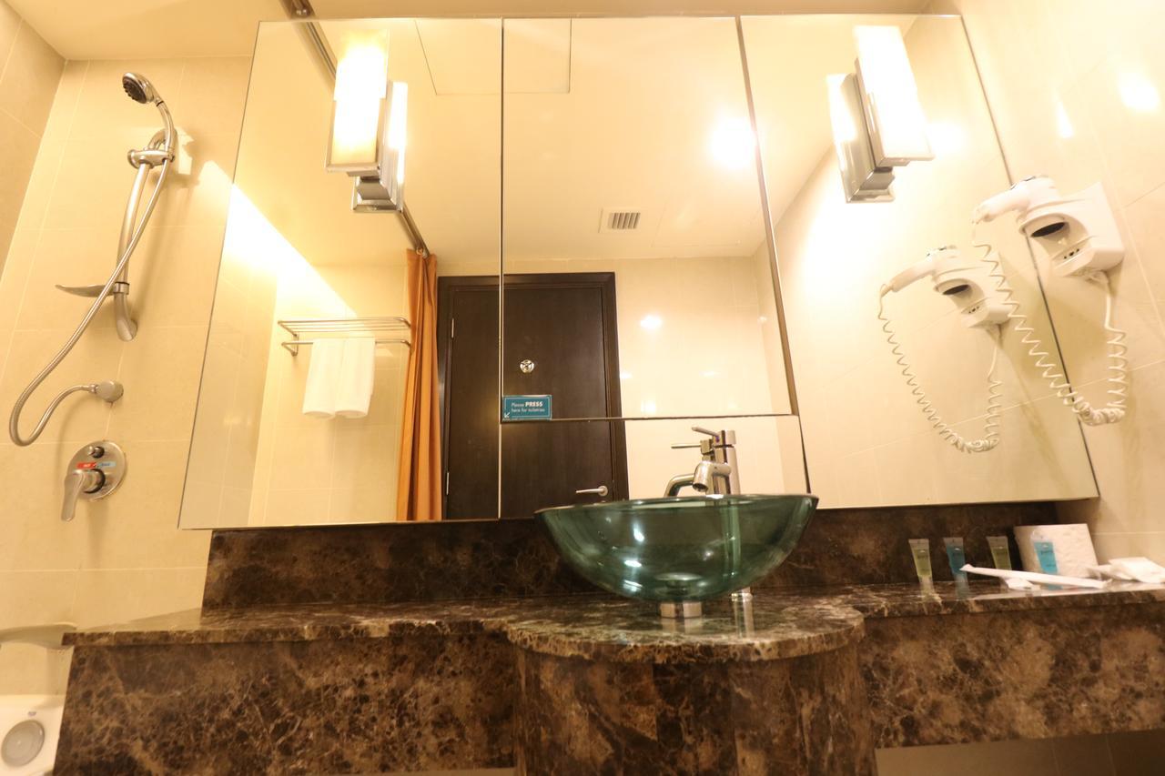 Millennium Suite At Pyramid Tower Petaling Jaya Eksteriør bilde