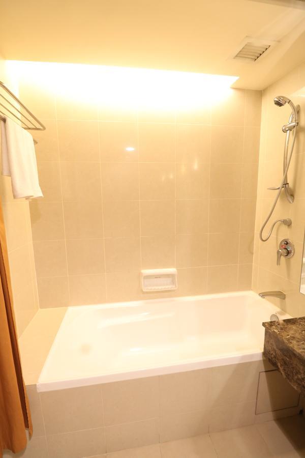 Millennium Suite At Pyramid Tower Petaling Jaya Eksteriør bilde