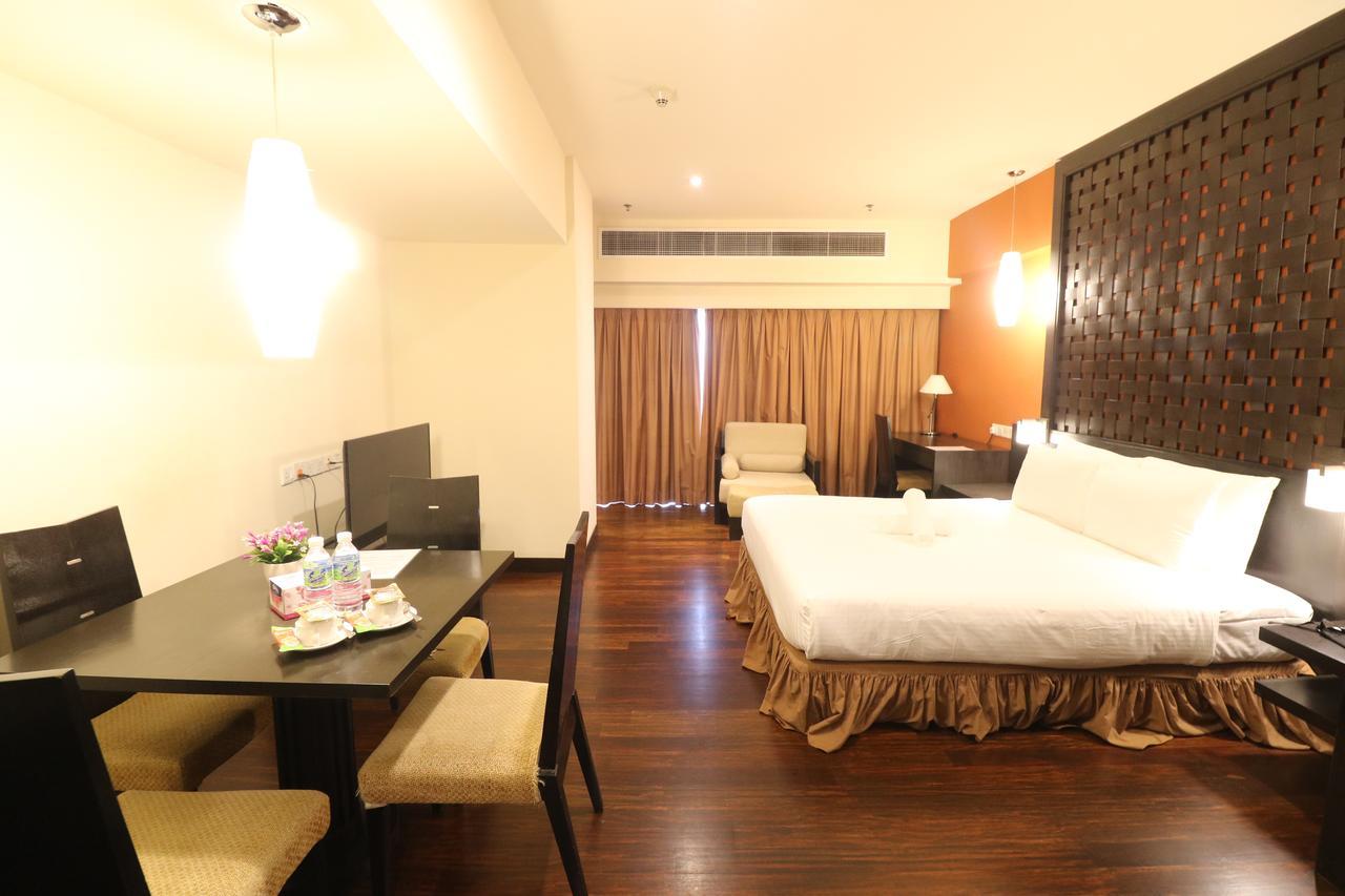 Millennium Suite At Pyramid Tower Petaling Jaya Eksteriør bilde