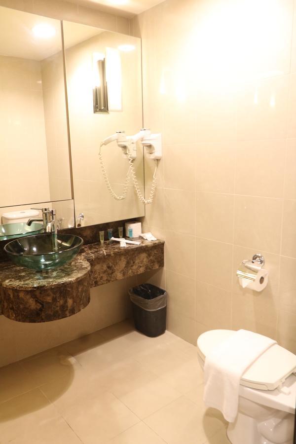 Millennium Suite At Pyramid Tower Petaling Jaya Eksteriør bilde