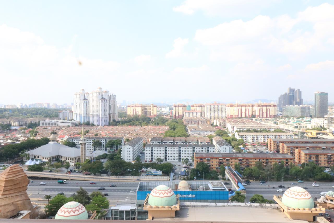 Millennium Suite At Pyramid Tower Petaling Jaya Eksteriør bilde