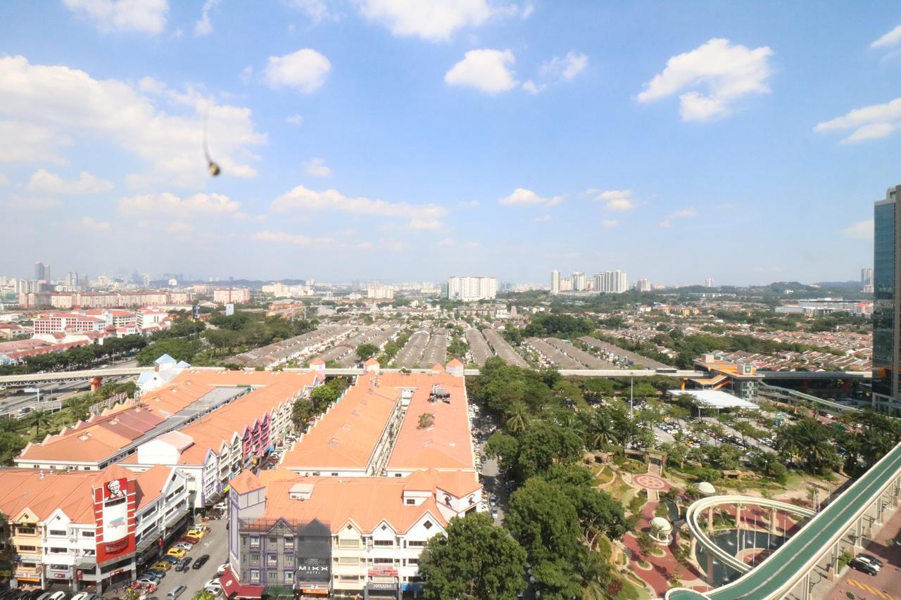 Millennium Suite At Pyramid Tower Petaling Jaya Eksteriør bilde